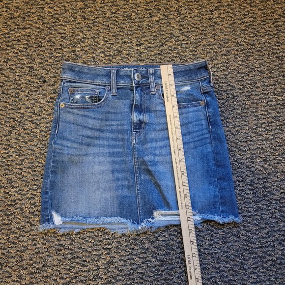 AE American Eagle Distressed Hi Rise Mini Denim Jean Skirt Women’s Size 2 - Picture 3 of 11